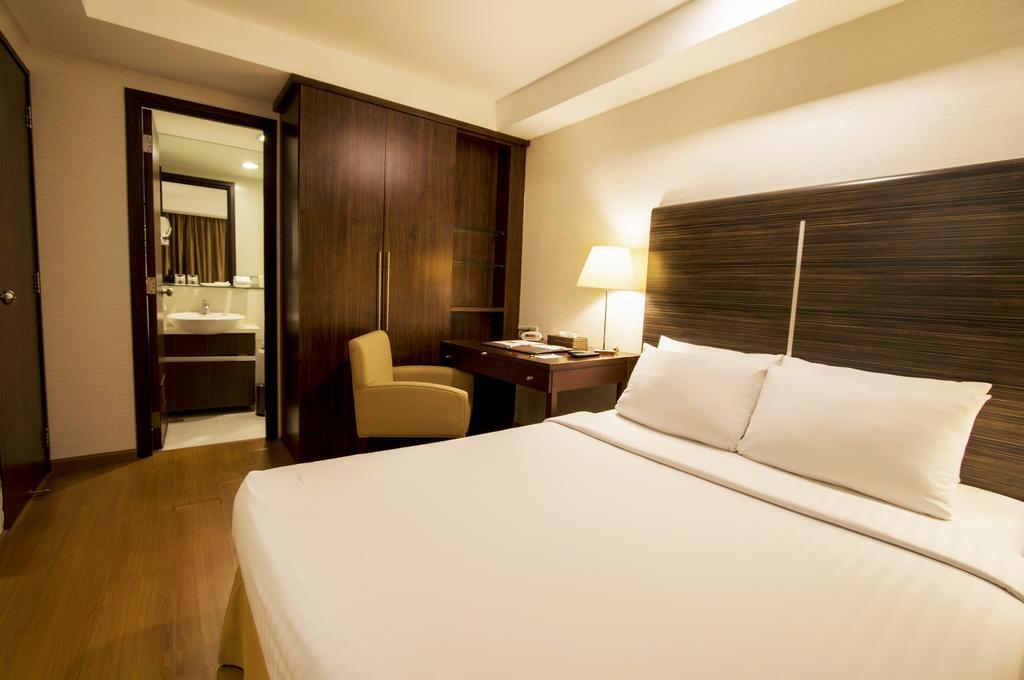Best Western Antel Spa Hotel Suites San Pedro Makati Exterior foto
